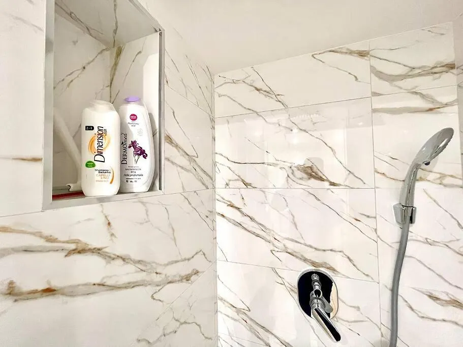 Apartment Isabel Suite Naples Italy