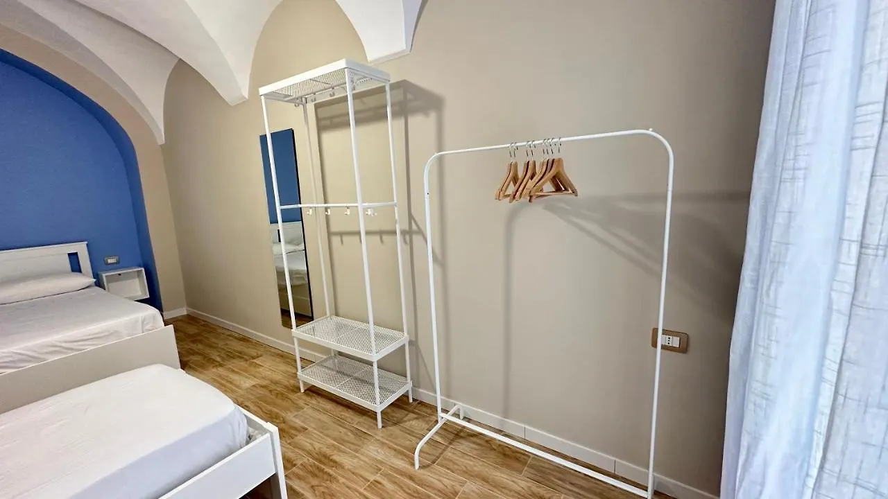Isabel Suite Naples 0*,  Italy