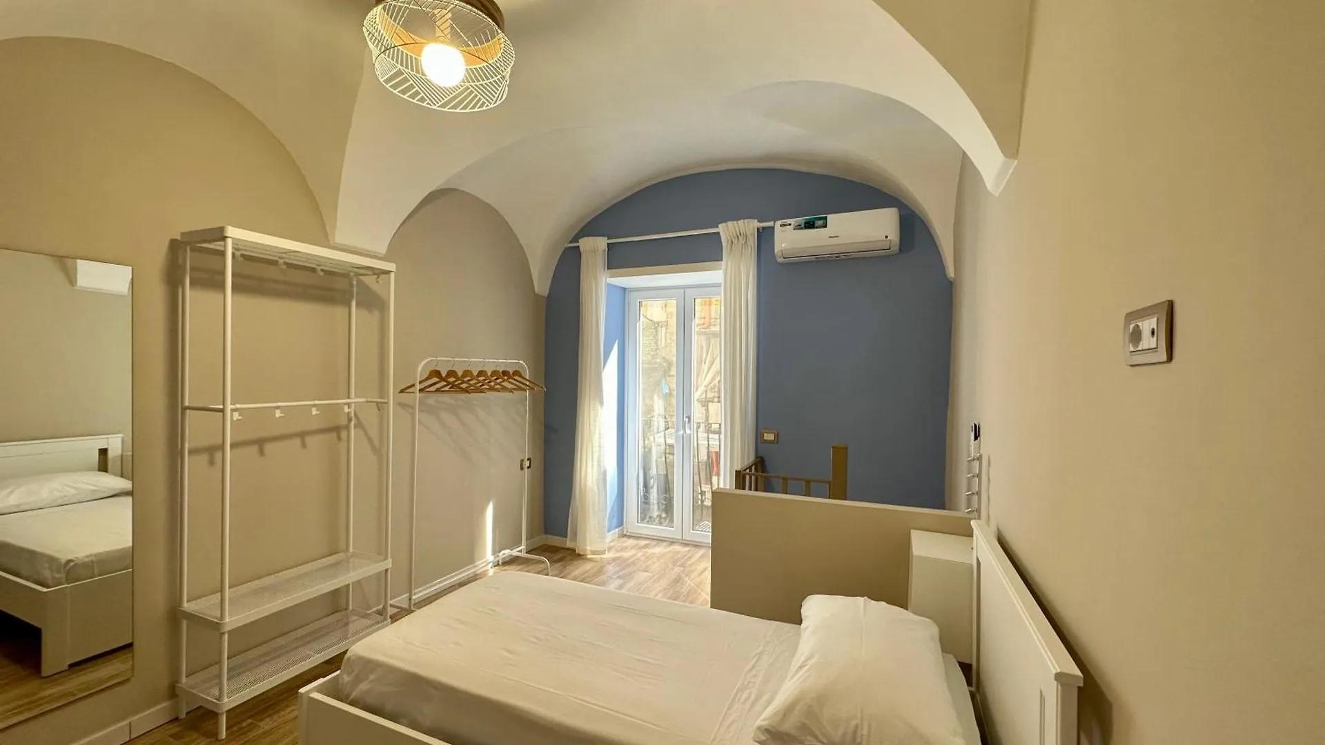Isabel Suite Naples
