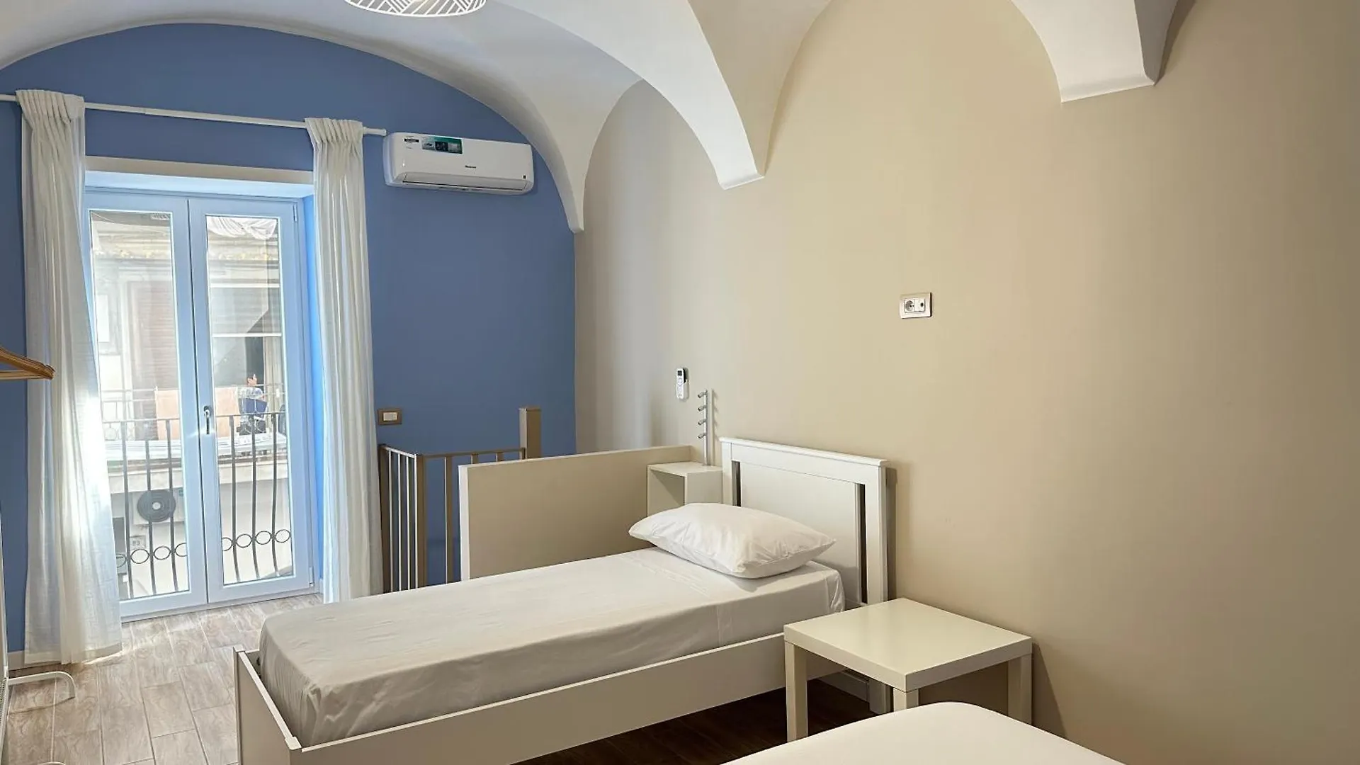 Isabel Suite Naples