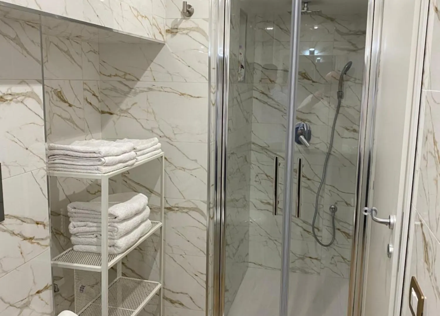 Isabel Suite Naples Italy